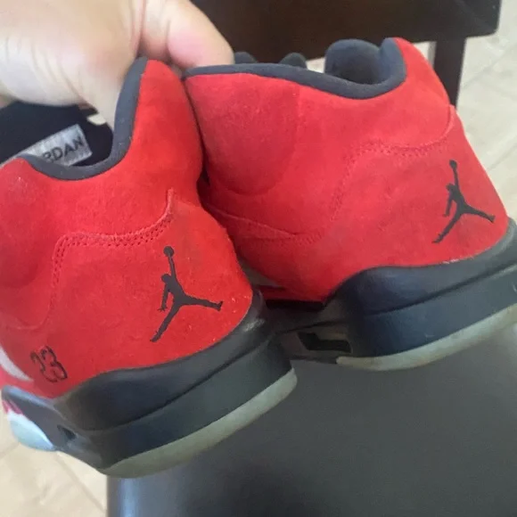 DD0587-600 Nike Air Jordan 5 Retro Raging Bull Toro Bravo Varsity Red Black - Picture 4 of 6